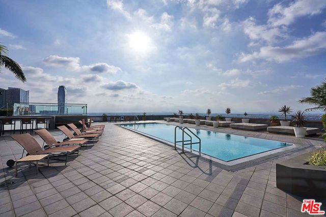 1100 Wilshire Boulevard 2108, Los Angeles, CA 90017