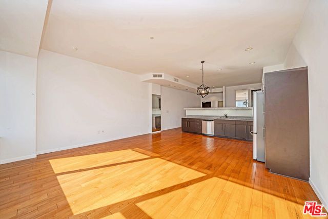 1100 Wilshire Boulevard 2108, Los Angeles, CA 90017