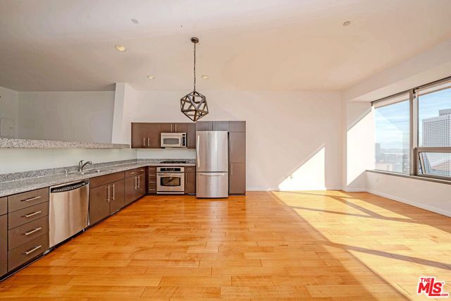 1100 Wilshire Boulevard 2108, Los Angeles, CA 90017