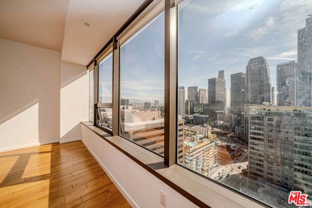 1100 Wilshire Boulevard 2108, Los Angeles, CA 90017