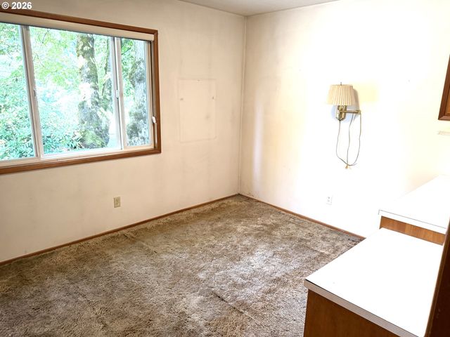6090 Se WILLOW Ln, Milwaukie, OR 97267