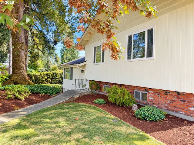 6090 Se WILLOW Ln, Milwaukie, OR 97267