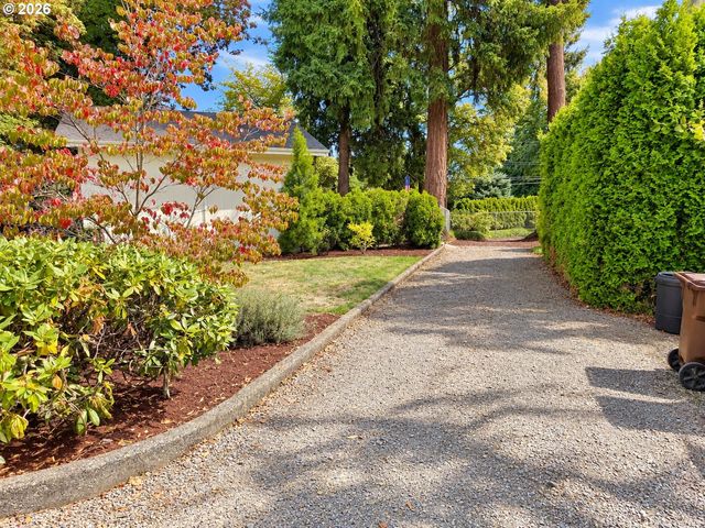 6090 Se WILLOW Ln, Milwaukie, OR 97267