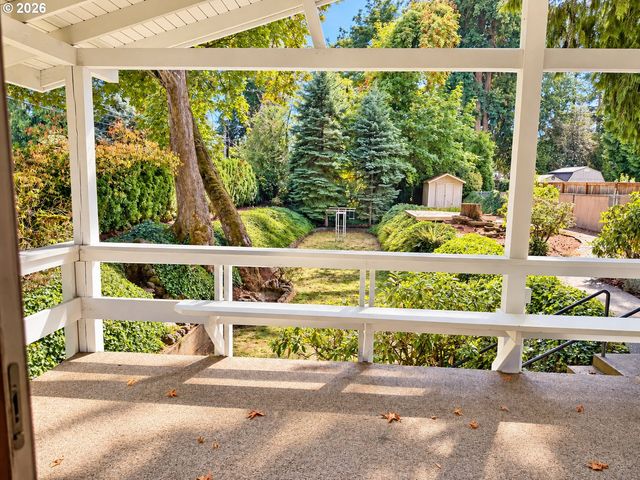 6090 Se WILLOW Ln, Milwaukie, OR 97267