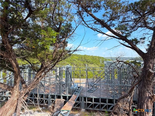 1362 Rockmoor, Canyon Lake, TX 78133
