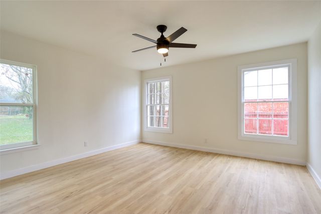 933 Treasure Road, Garland, TX 75041