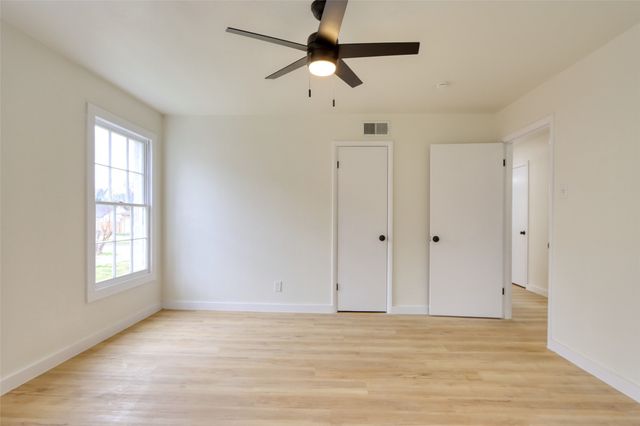 933 Treasure Road, Garland, TX 75041