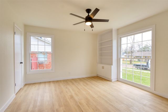 933 Treasure Road, Garland, TX 75041