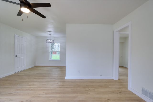 933 Treasure Road, Garland, TX 75041