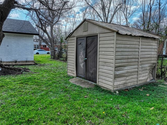 933 Treasure Road, Garland, TX 75041