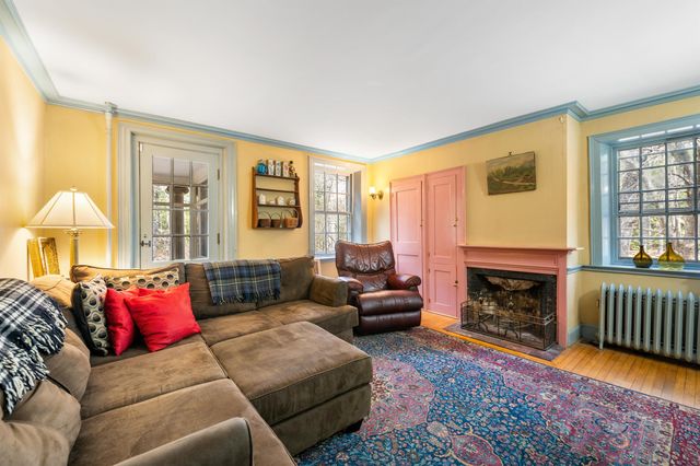860 NH Route 175, Holderness, NH 03245