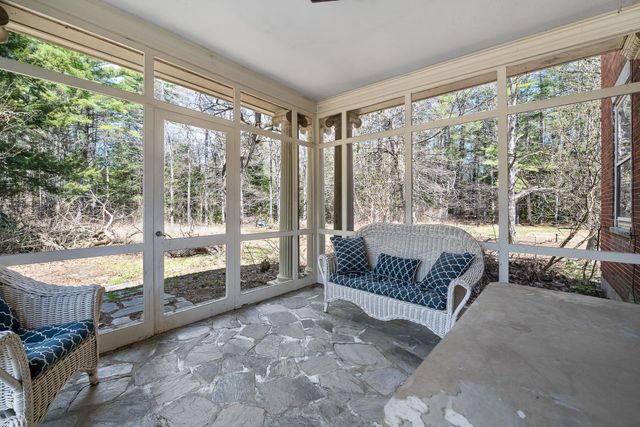 860 NH Route 175, Holderness, NH 03245