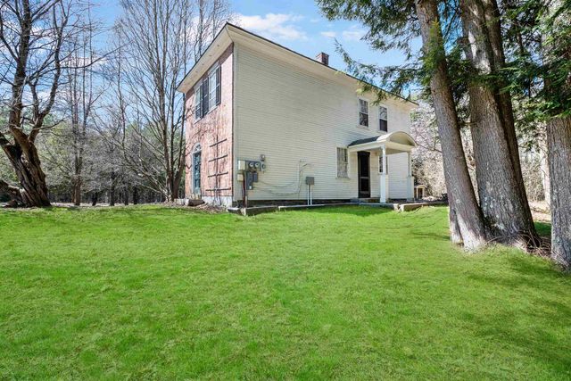 860 NH Route 175, Holderness, NH 03245