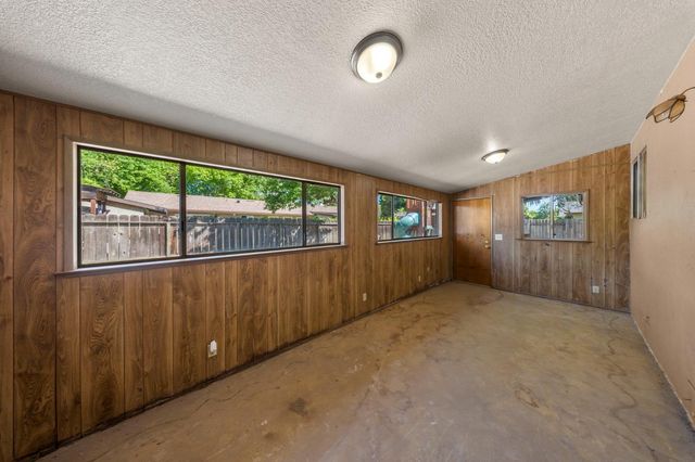 1232 Sonoma Ave, Modesto, CA 95355