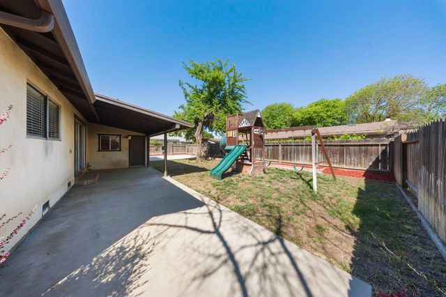 1232 Sonoma Ave, Modesto, CA 95355