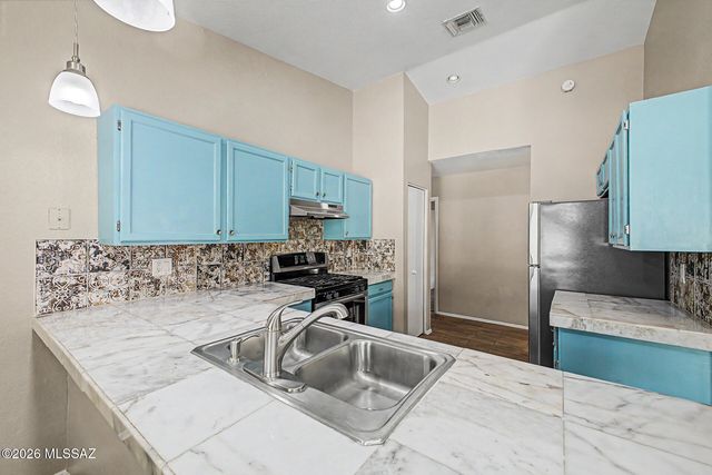 9825 N Camino Vado, Tucson, AZ 85742