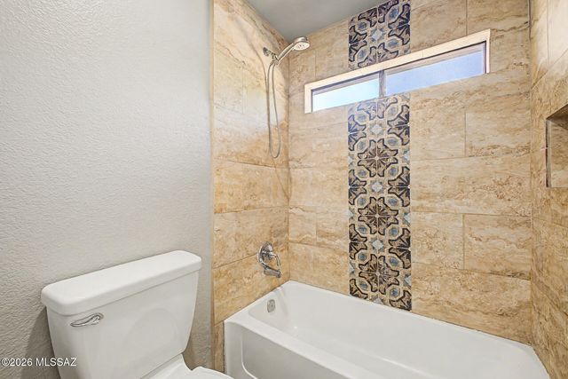 9825 N Camino Vado, Tucson, AZ 85742