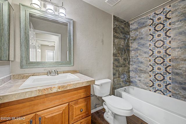 9825 N Camino Vado, Tucson, AZ 85742