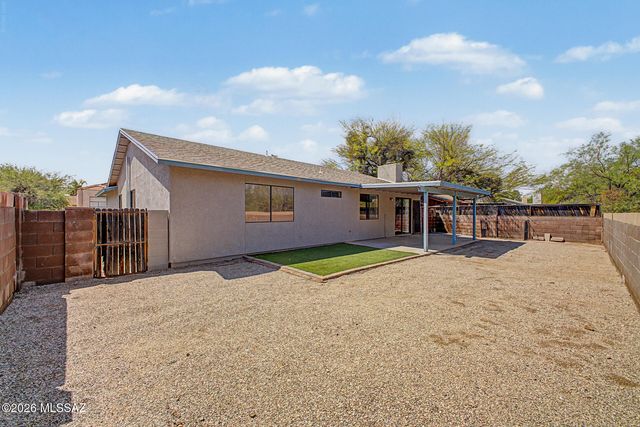 9825 N Camino Vado, Tucson, AZ 85742