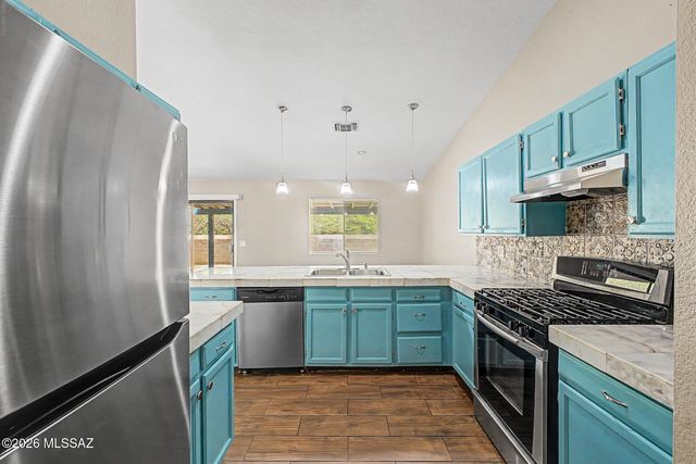9825 N Camino Vado, Tucson, AZ 85742