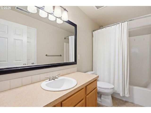 10140 Sw MOLLY Ct, Portland, OR 97223