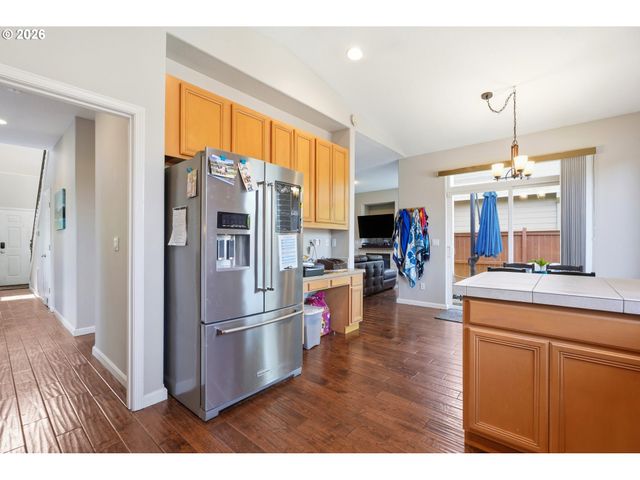 10140 Sw MOLLY Ct, Portland, OR 97223