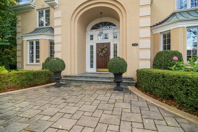 1520 Macalpin Circle, Inverness, IL 60010