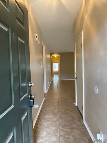 1327 Diamond, San Antonio, TX 78251