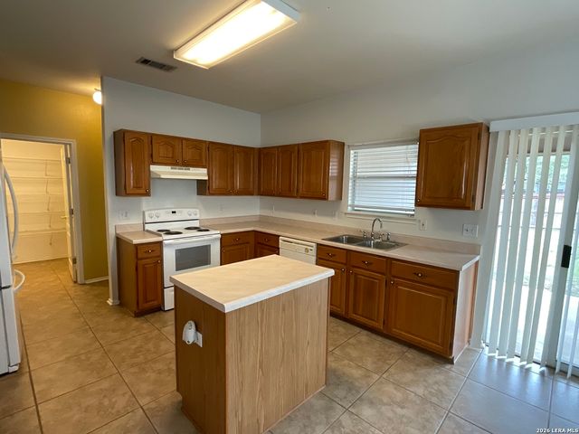 1327 Diamond, San Antonio, TX 78251