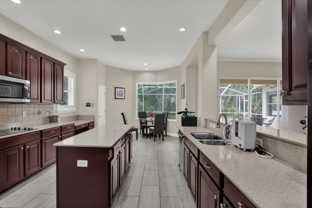 9137 CREEDMOOR LANE, New Port Richey, FL 34654