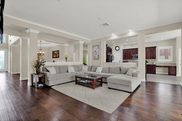 9137 CREEDMOOR LANE, New Port Richey, FL 34654