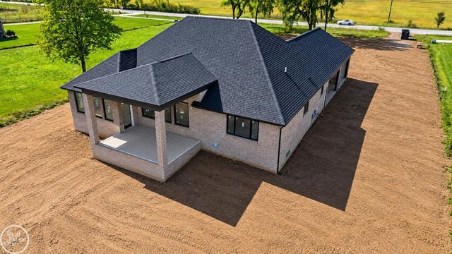 54840 Washington Street, Chesterfield, MI 48047