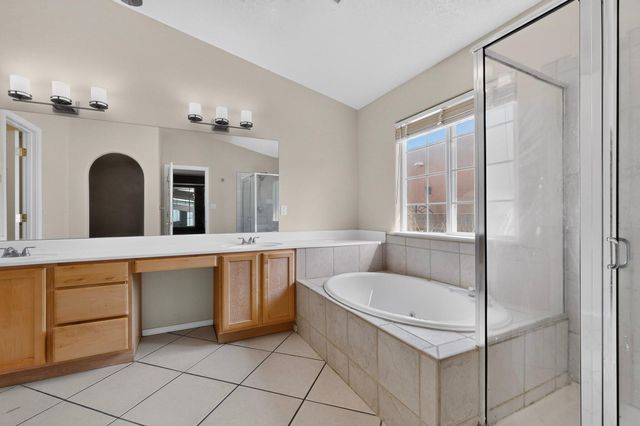 2417 Manzano Loop NE, Rio Rancho, NM 87144
