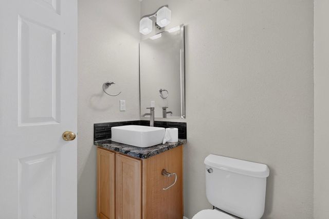 2417 Manzano Loop NE, Rio Rancho, NM 87144
