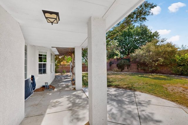 2417 Manzano Loop NE, Rio Rancho, NM 87144