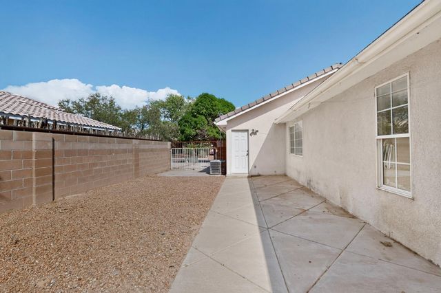2417 Manzano Loop NE, Rio Rancho, NM 87144