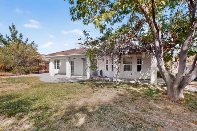 2417 Manzano Loop NE, Rio Rancho, NM 87144