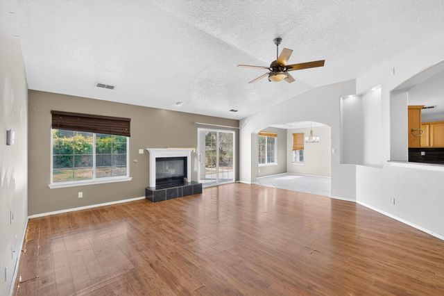 2417 Manzano Loop NE, Rio Rancho, NM 87144