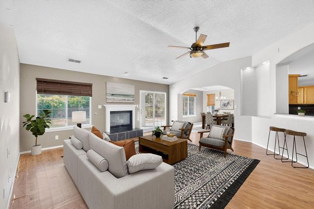2417 Manzano Loop NE, Rio Rancho, NM 87144