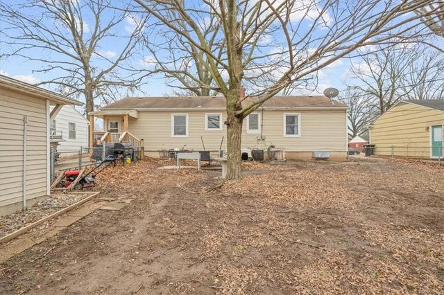 12502 E 33rd Street S, Independence, MO 64055