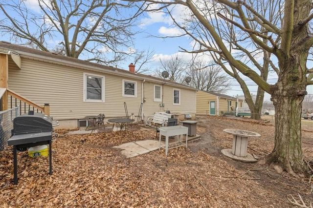 12502 E 33rd Street S, Independence, MO 64055