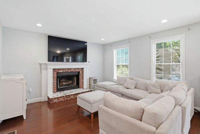 67 Hidden, Dracut, MA 01826