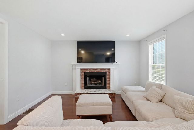67 Hidden, Dracut, MA 01826