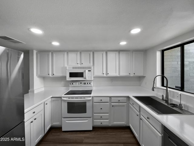 5315 N 18TH Street 3, Phoenix, AZ 85016