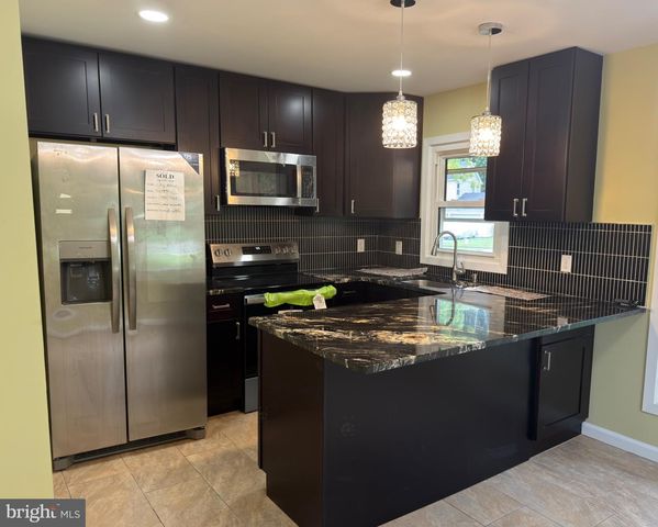 54 PLUMTREE LN, Willingboro, NJ 08046