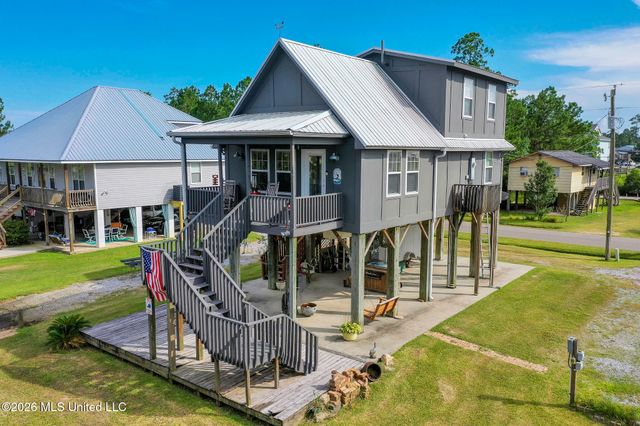 4180 1st Avenue, Bay Saint Louis, MS 39520