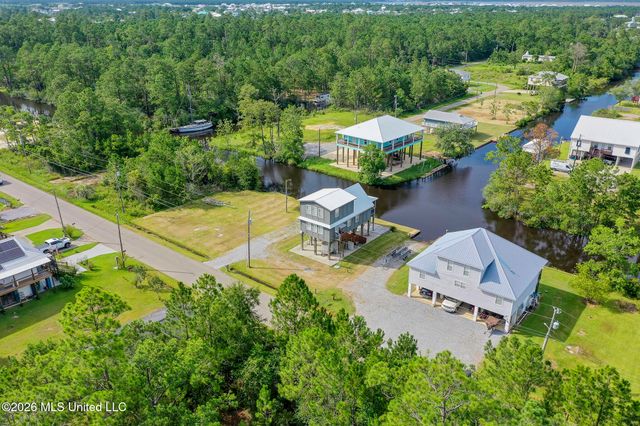 4180 1st Avenue, Bay Saint Louis, MS 39520