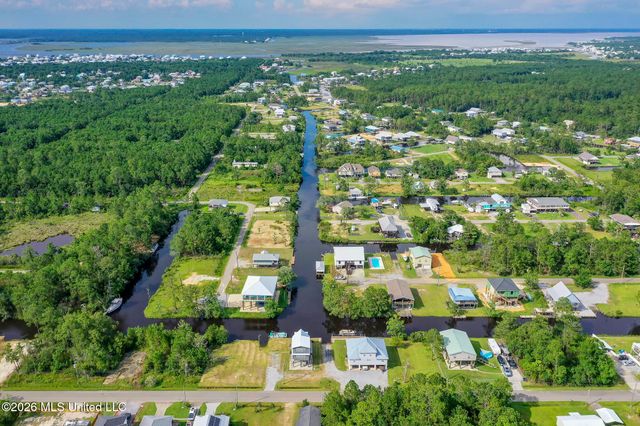 4180 1st Avenue, Bay Saint Louis, MS 39520
