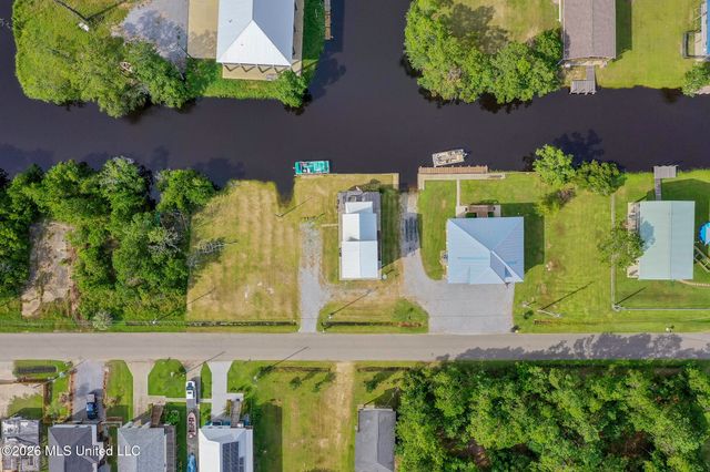 4180 1st Avenue, Bay Saint Louis, MS 39520