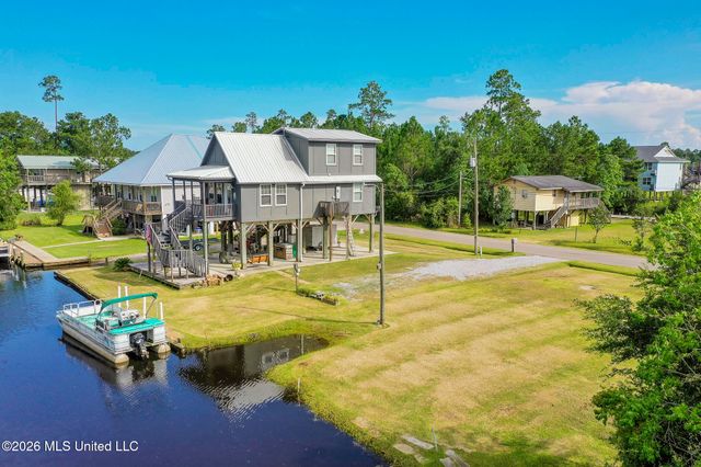 4180 1st Avenue, Bay Saint Louis, MS 39520
